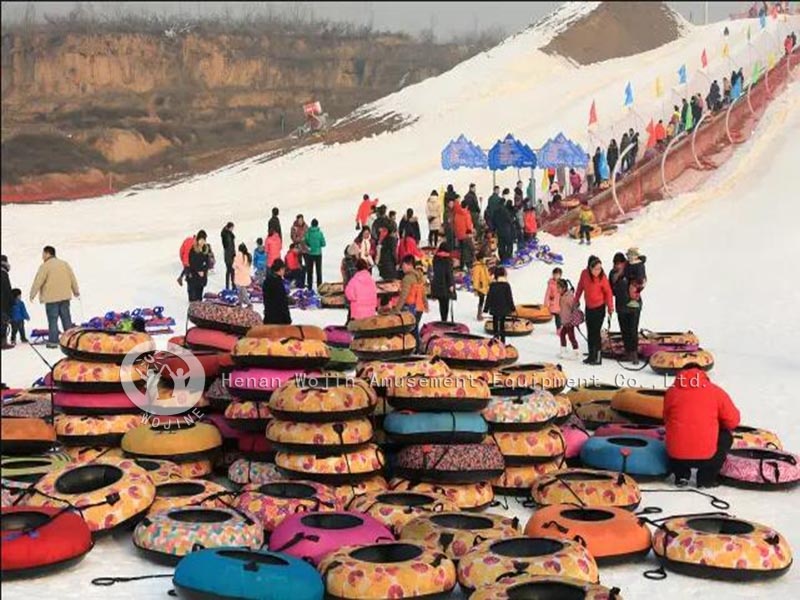 inflatable pads on the snow