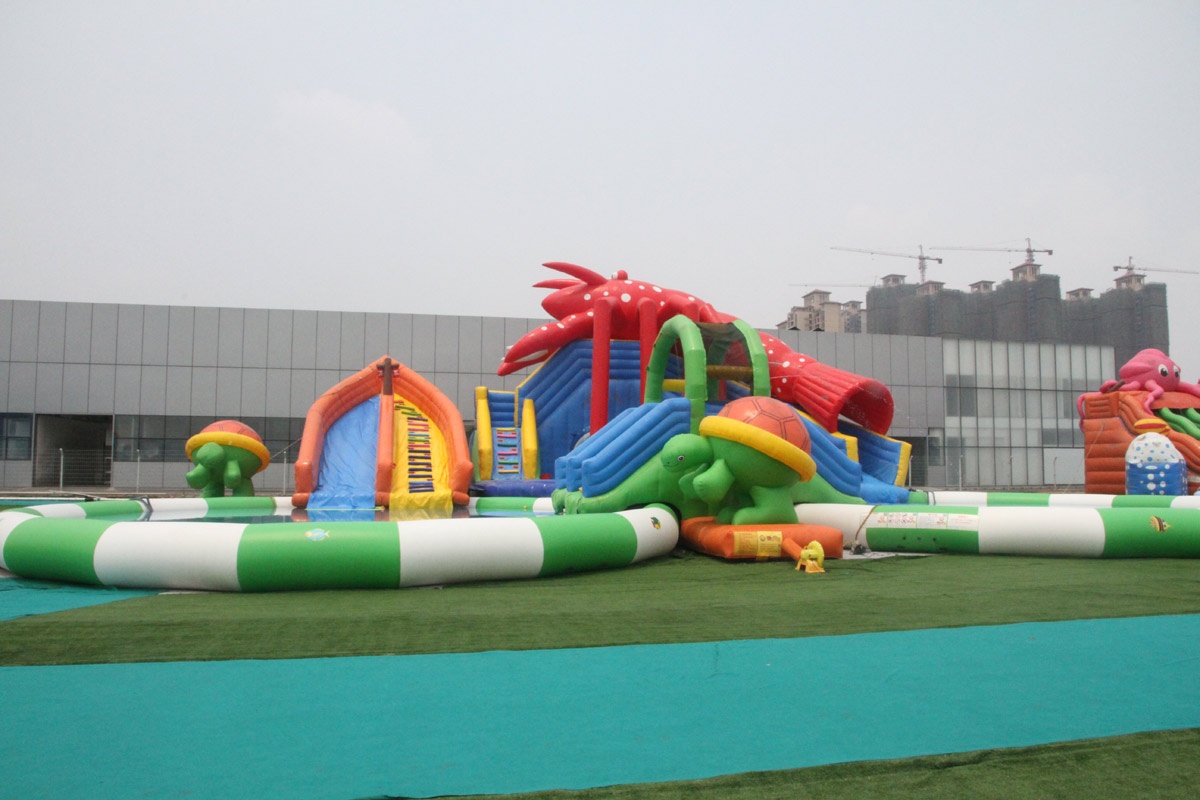Big Round Green White Inflatable Pool for Lobster Slide