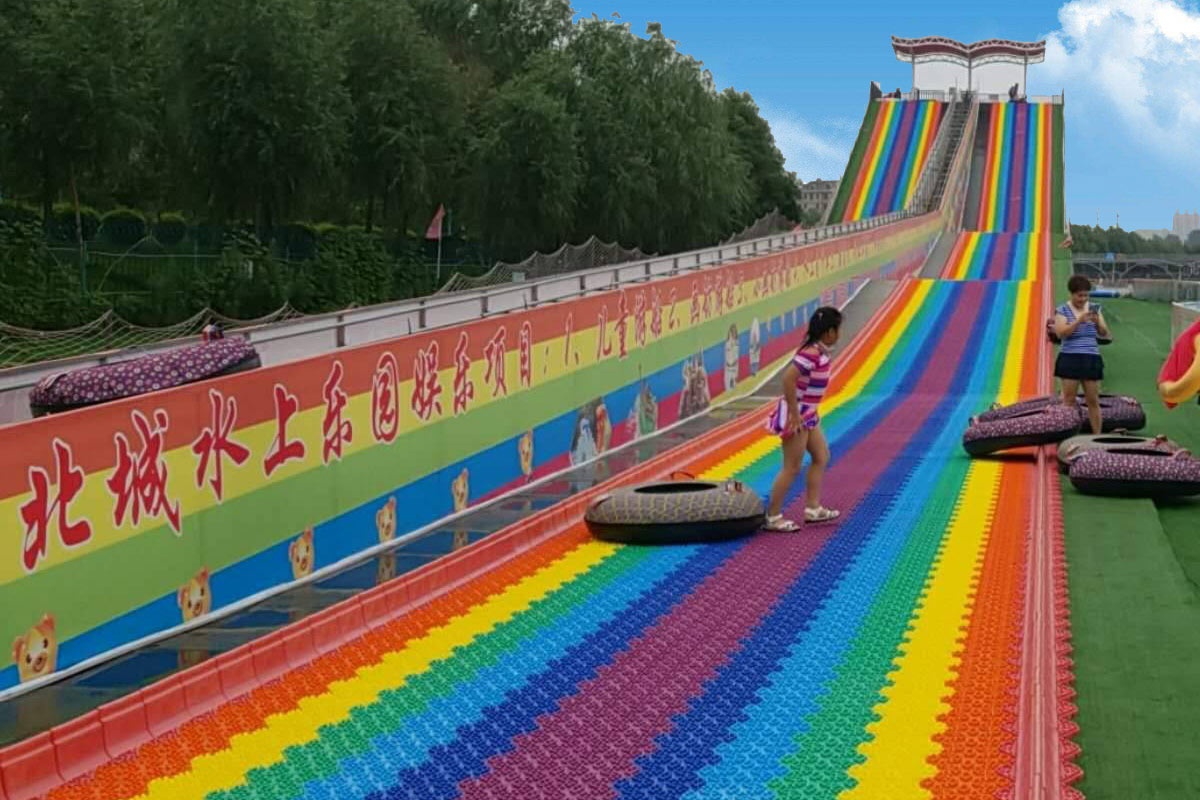 Outdoor slide plastic ski slope for kids and adults