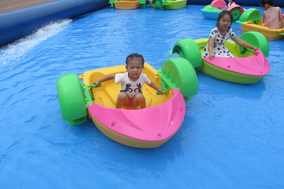 Hot Sale Water parkl children bumper boat for inflatable poo