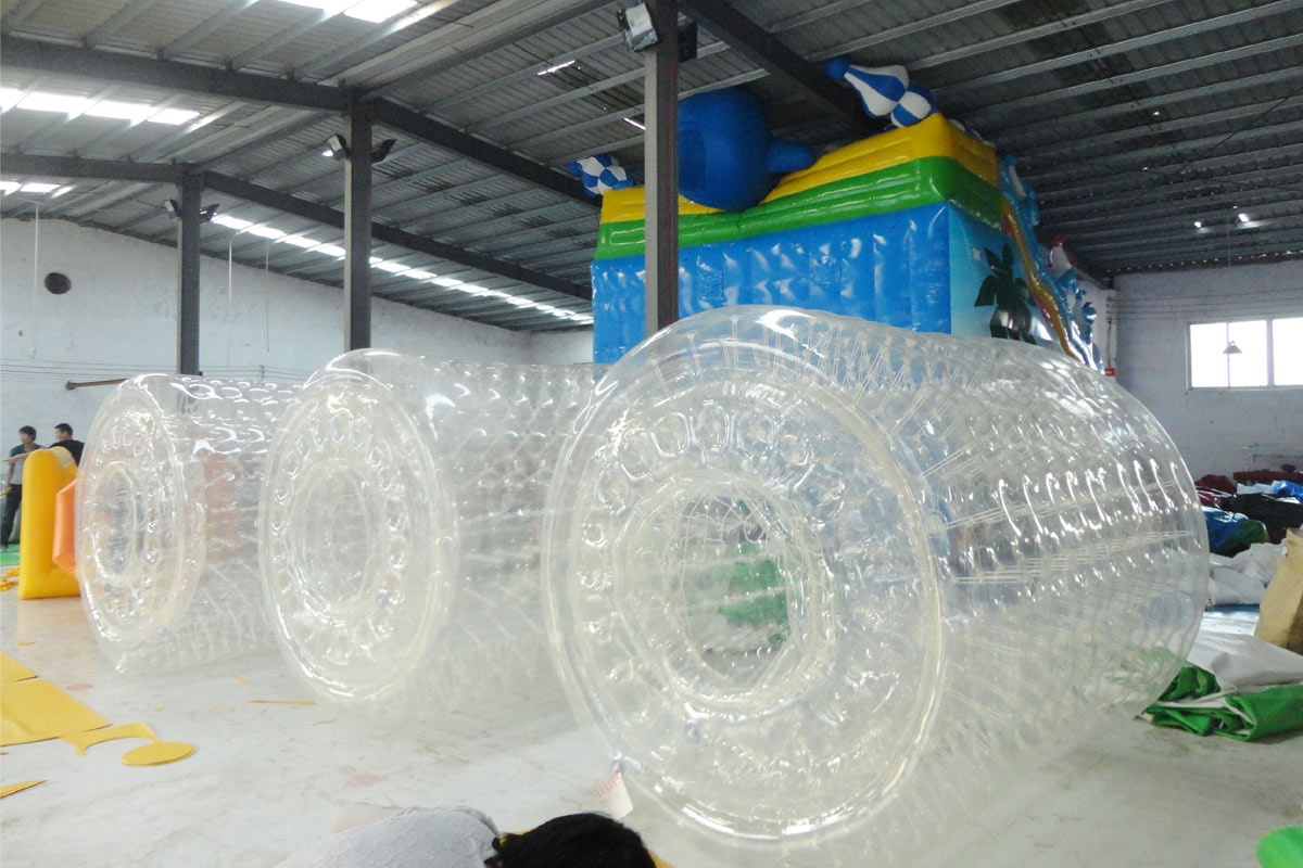 WT037 TPU inflatable water roller ball floating