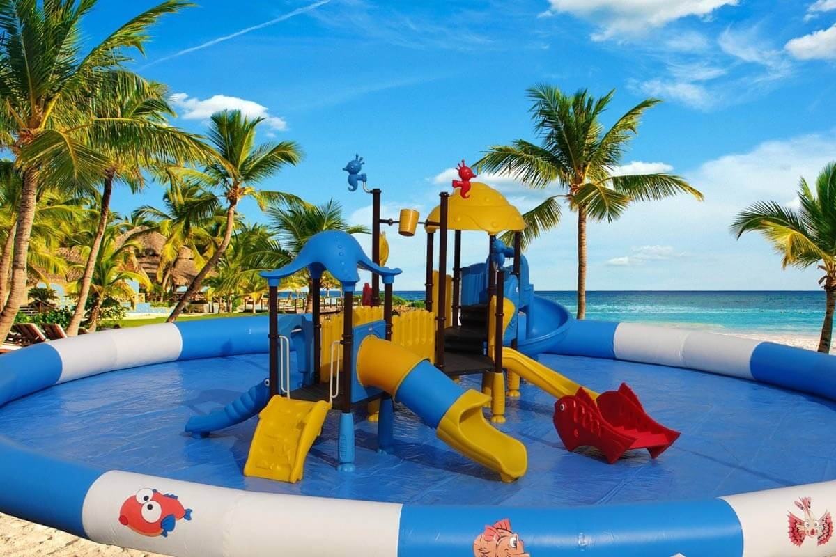 GP006 Wholesale amusement water park with inflatable pool metal slides