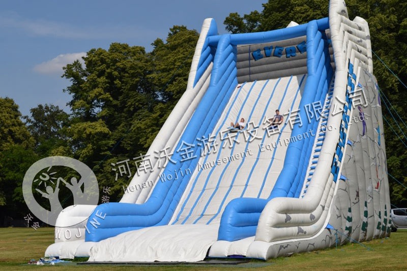 DS027 Fantastic Fun Everest Giant Inflatable Dry Slide