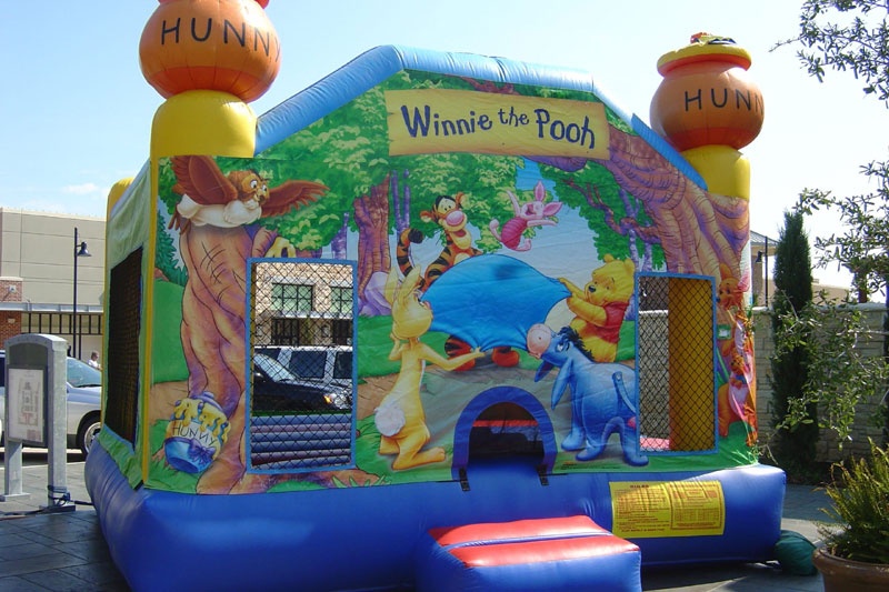 WB022 Winnie The Pooh & Tigger Inflatable Bounce House