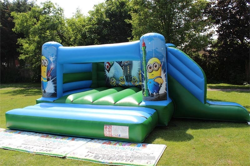 WB135 Minions Bounce House Inflatable Castle with Slide