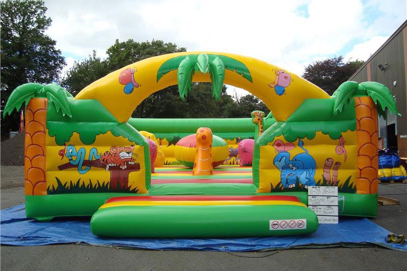 WB205 Animals Walled Bed Bounce House Inflatabale Castle
