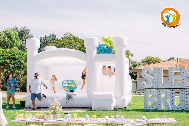 WJ133 White Bounce House Wedding Inflatable Slide Ball Pit